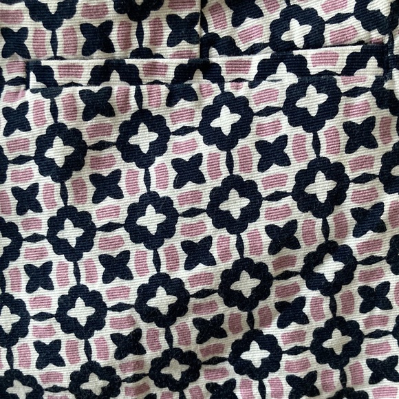 ❤️🔥5/20$ 5$💜THE LOFT💫 Women’s Navy/Purple Printed Short Shorts - Picture 9 of 11